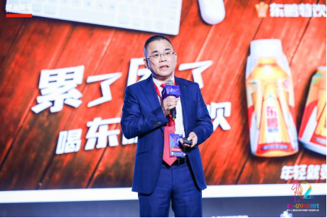 东鹏饮料辟谣，董事长饭局拒喝自家饮料