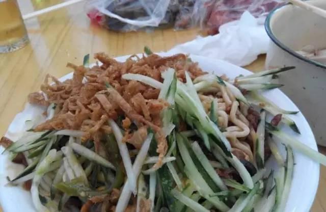 拉面哥再掀面食热潮，实体面馆开业，传承与创新并举