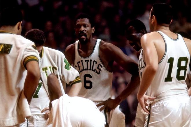 NBA冠军历届冠军球员，从比尔·拉塞尔到约基奇，那些捧起奥布莱恩杯的人