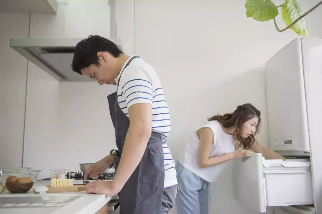 老公长期不做家务把妻子气进医院，家务分担与家庭和谐的重要性