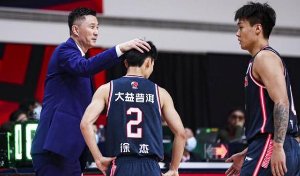 CBA违体停赛一场，规则背后的残酷真相，你真的懂了吗？