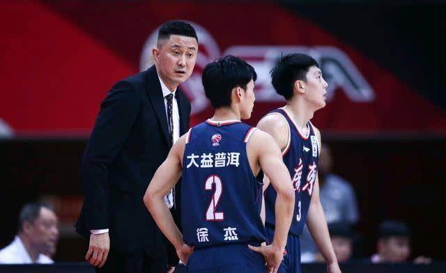 给篮球队取一个响亮的名字，从灵感到气场，一场命名实战