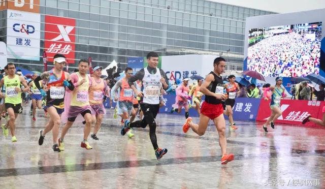 中国单日6金居首 金牌数平境外最佳