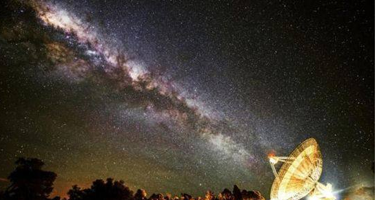 砸穿美民宅陨石携带外星生命催化剂，一场科学探索的盛宴