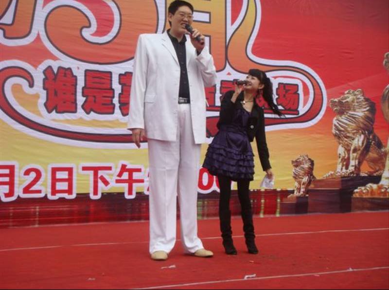 孙明明和姚明真实身高，两位中国巨人的数字背后