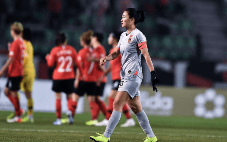 中国女足对韩国女足首发，一场生死战的排兵布阵，藏着多少门道？