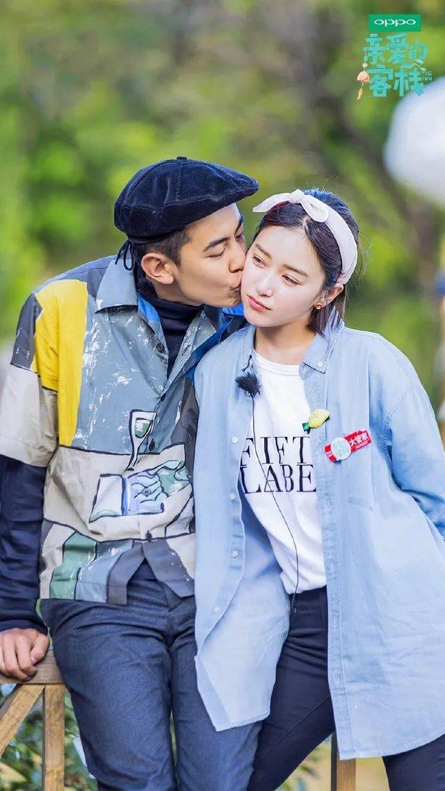 95后夫妻手搓500集AI漫剧爆火，科技与爱情的奇妙碰撞